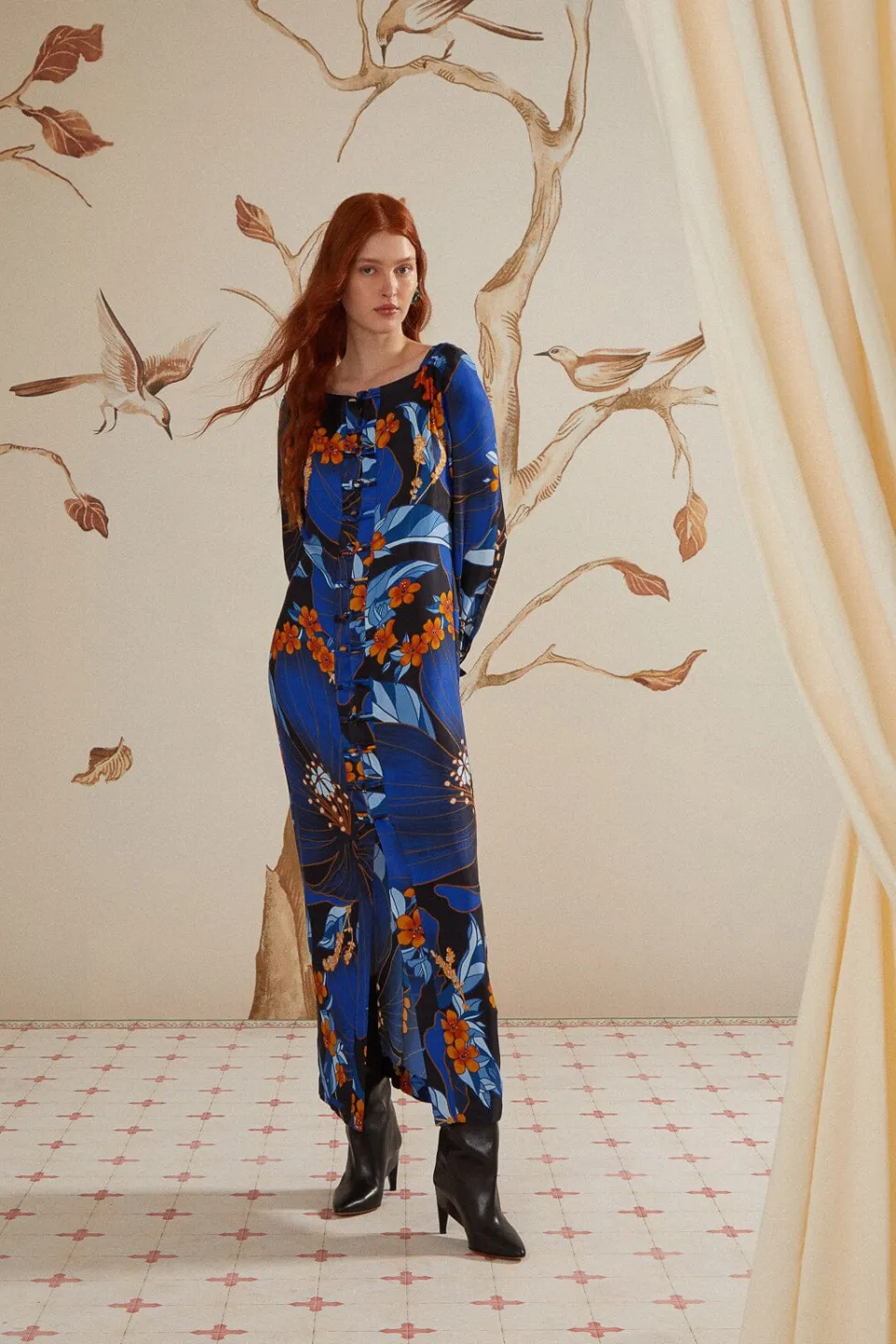 FARM Rio Black Pietra Floral LENZING™ ECOVERO™ Viscose Midi Dress Online