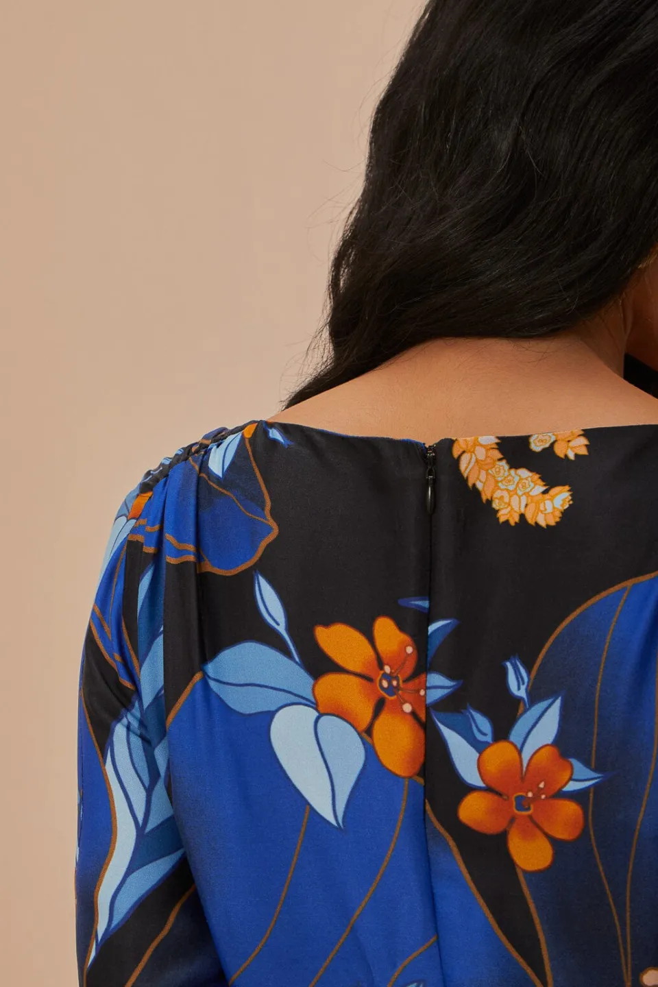 FARM Rio Black Pietra Floral LENZING™ ECOVERO™ Viscose Midi Dress Online